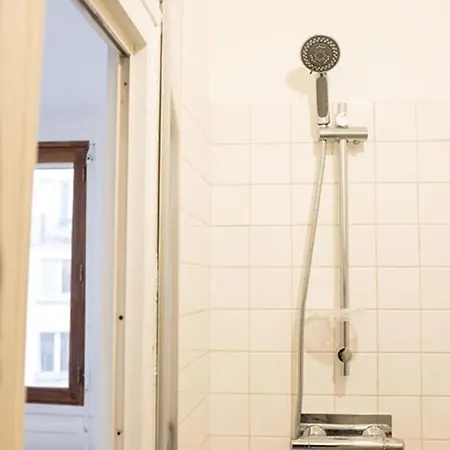 Charming Studio Very Close To Arc De Triomphe * Paris